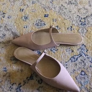 Etienne Aigner Pink Slides